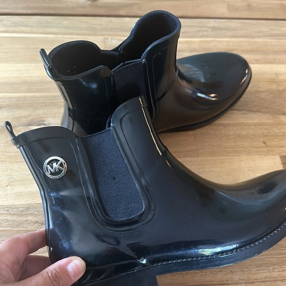 MICHAEL KORS waterproof ankle rain boots